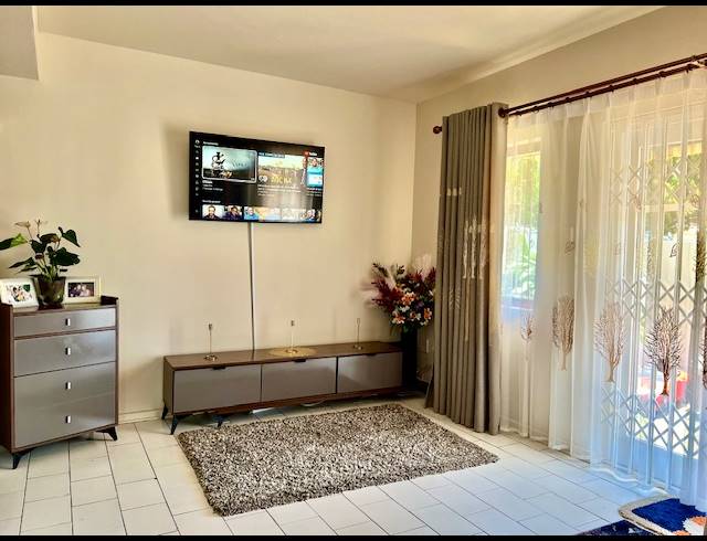3 BEDROOM DUPLEX FOR SALE IN ESSENWOOD